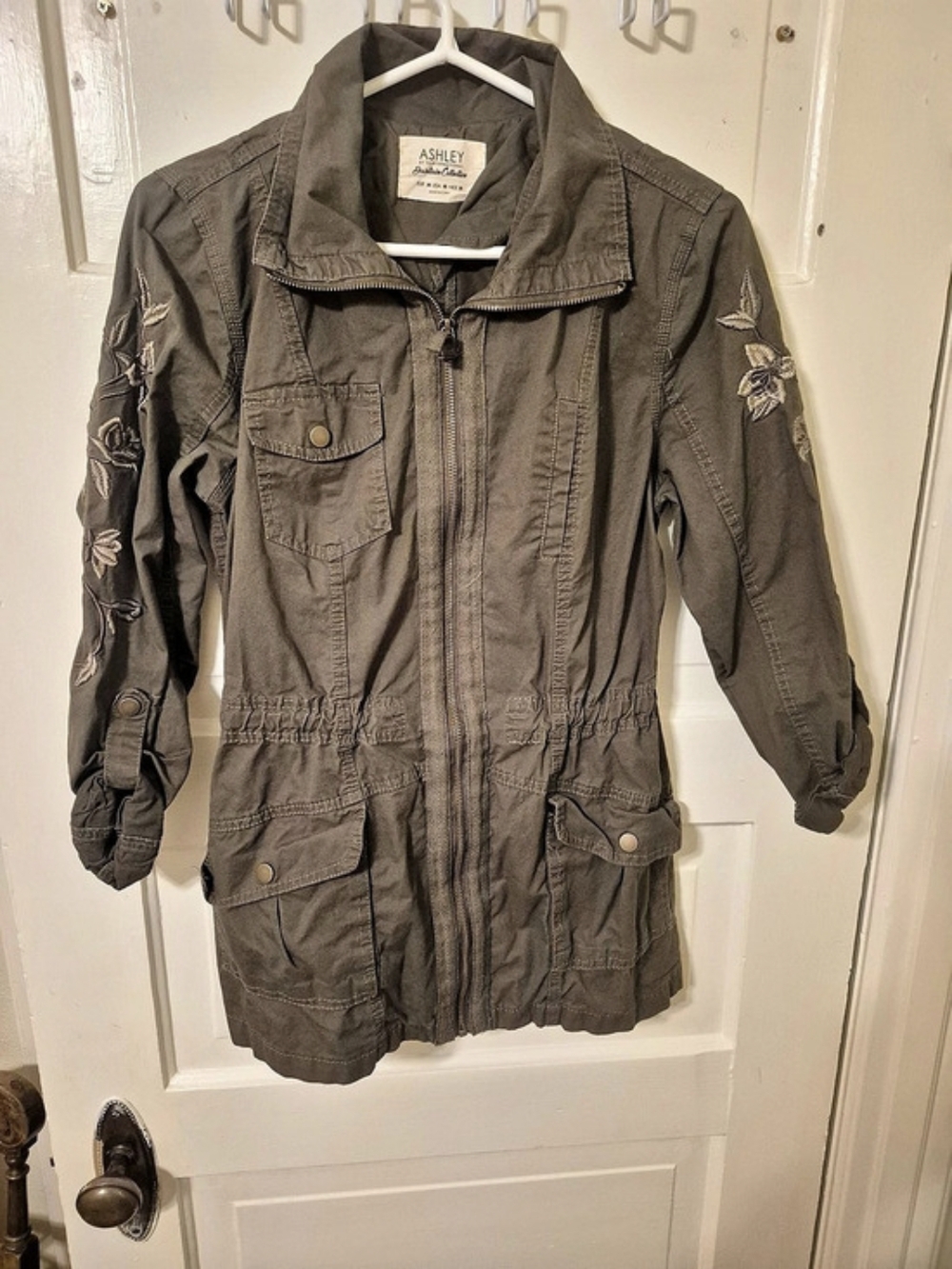 Ashley By 26 International Embroidered Utility Jacket Olive M 18.5” PTP - Picture 2 of 10